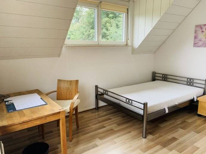WG Zimmer in Eschborn, Unterortstr. 73, (re Zi), 13 qm, 65760 Eschborn