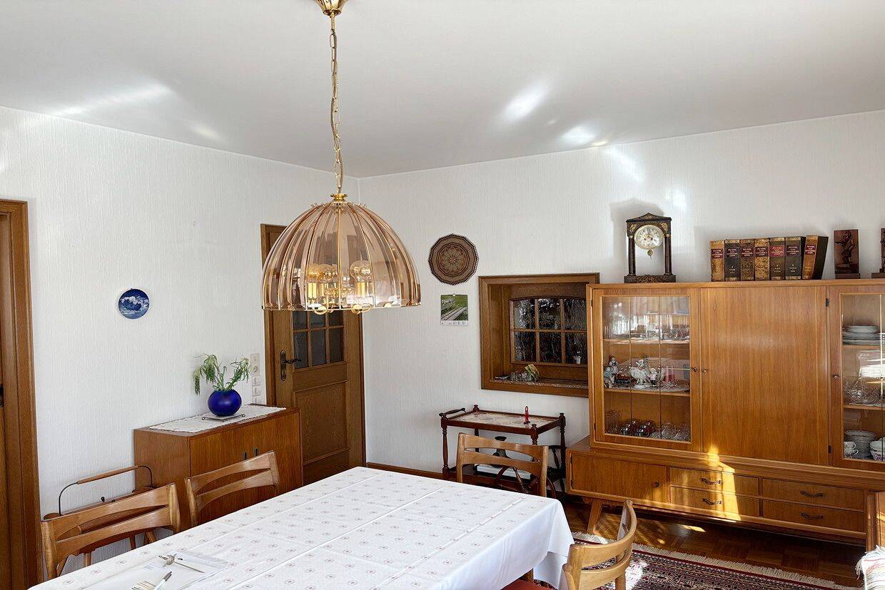 ASCHAFFENBURG! TOP-GELEGENES 3-FAMILIENHAUS AUF GROSSEM GRUNDSTÜCK MIT GARAGEN, 63739 Aschaffenburg (Innenstadt Österreicher Kolonie)