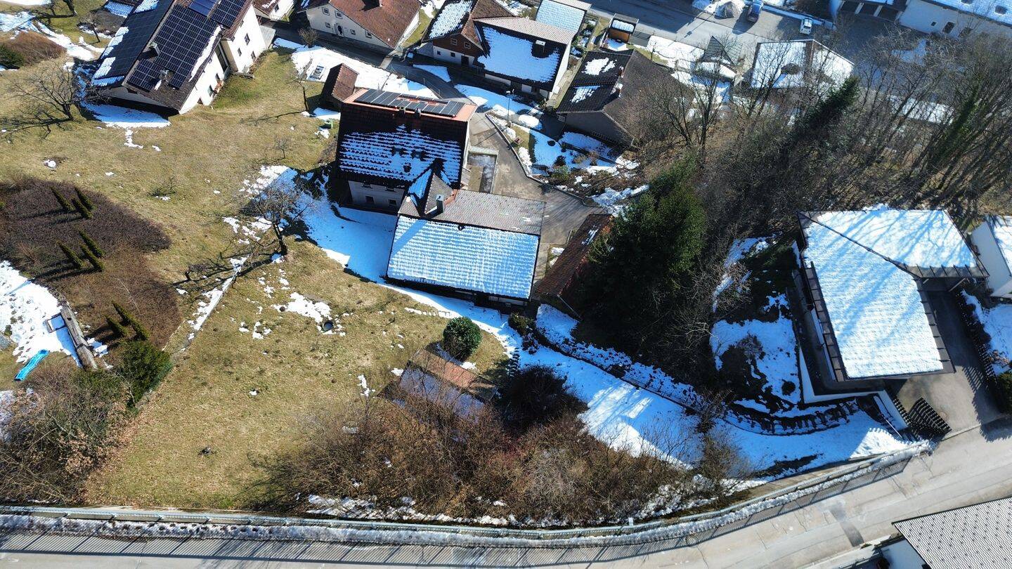 Zwei Haushälften – eine starke Kombination: Mehrgenerationenwohnen mit Panoramablick in Hauzenberg, 94051 Hauzenberg