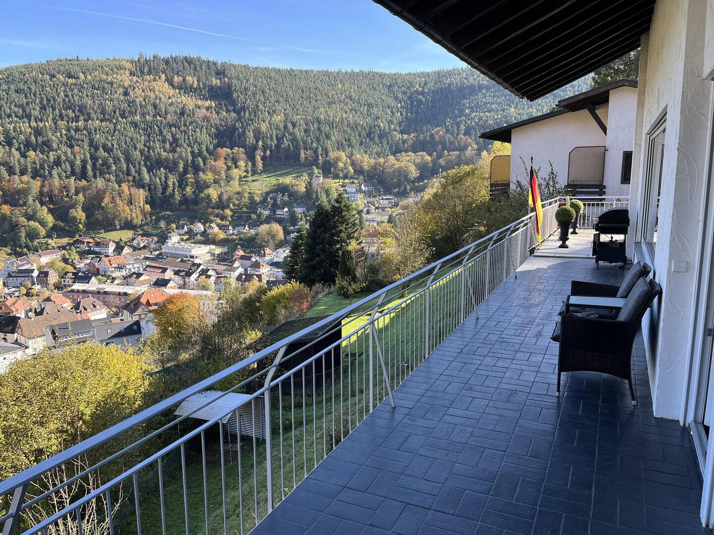 4 – Zimmerwohnung mit atemberaubendem und unverbaubarem Panoramablick im Bieterverfahren, 75323 Bad Wildbad
