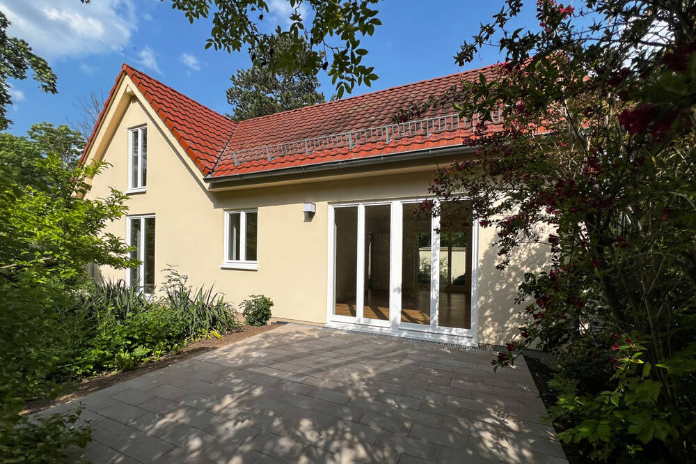 Charmant modernisiertes Einfamilienhaus mit Einliegerwohnung im Obergeschoss, 99310 Arnstadt