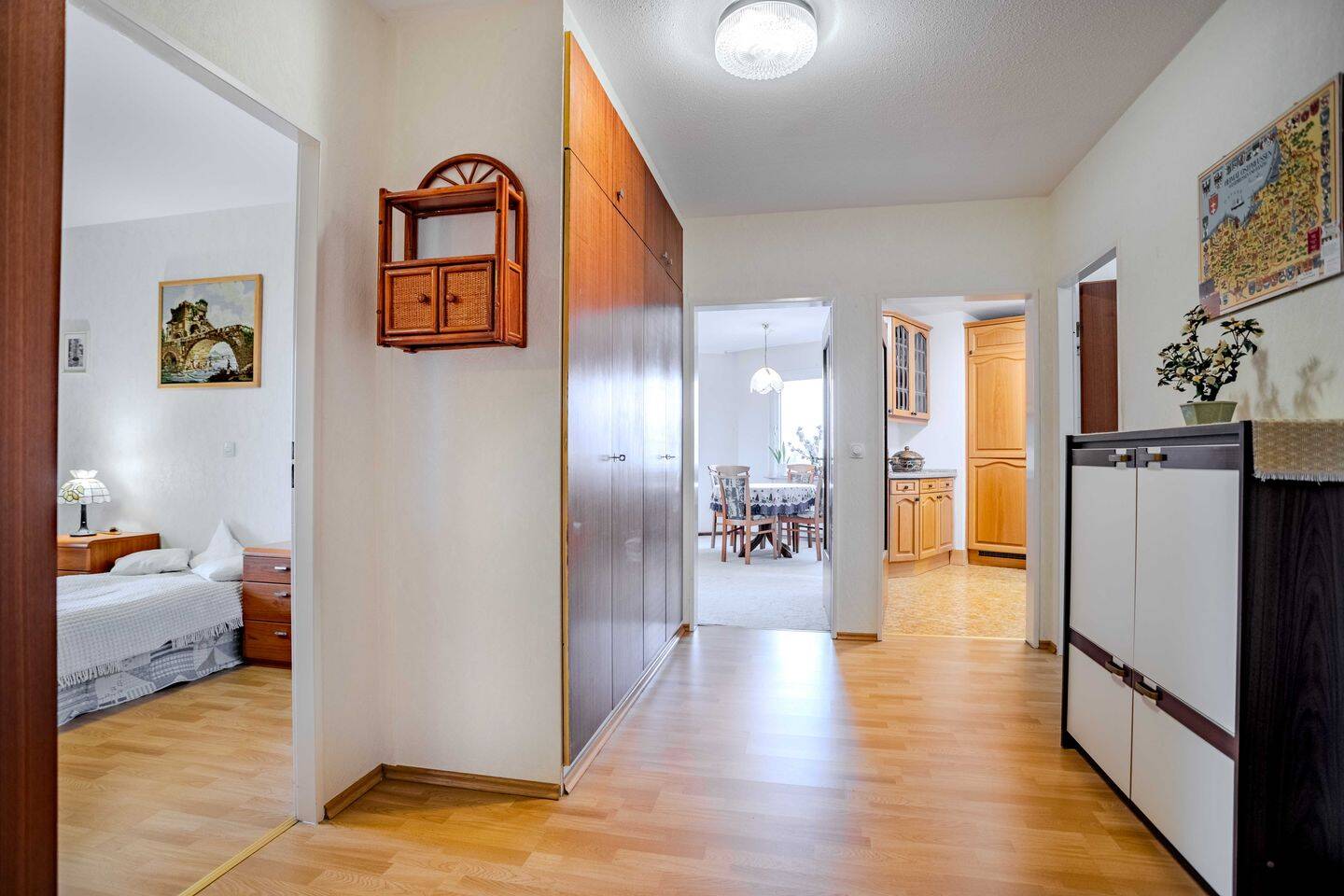 101m² für Eigennutzer in Haan -Renovierungsbedürftige Eigentumswohnung mit Balkon, Garagenstellplatz, 42781 Haan