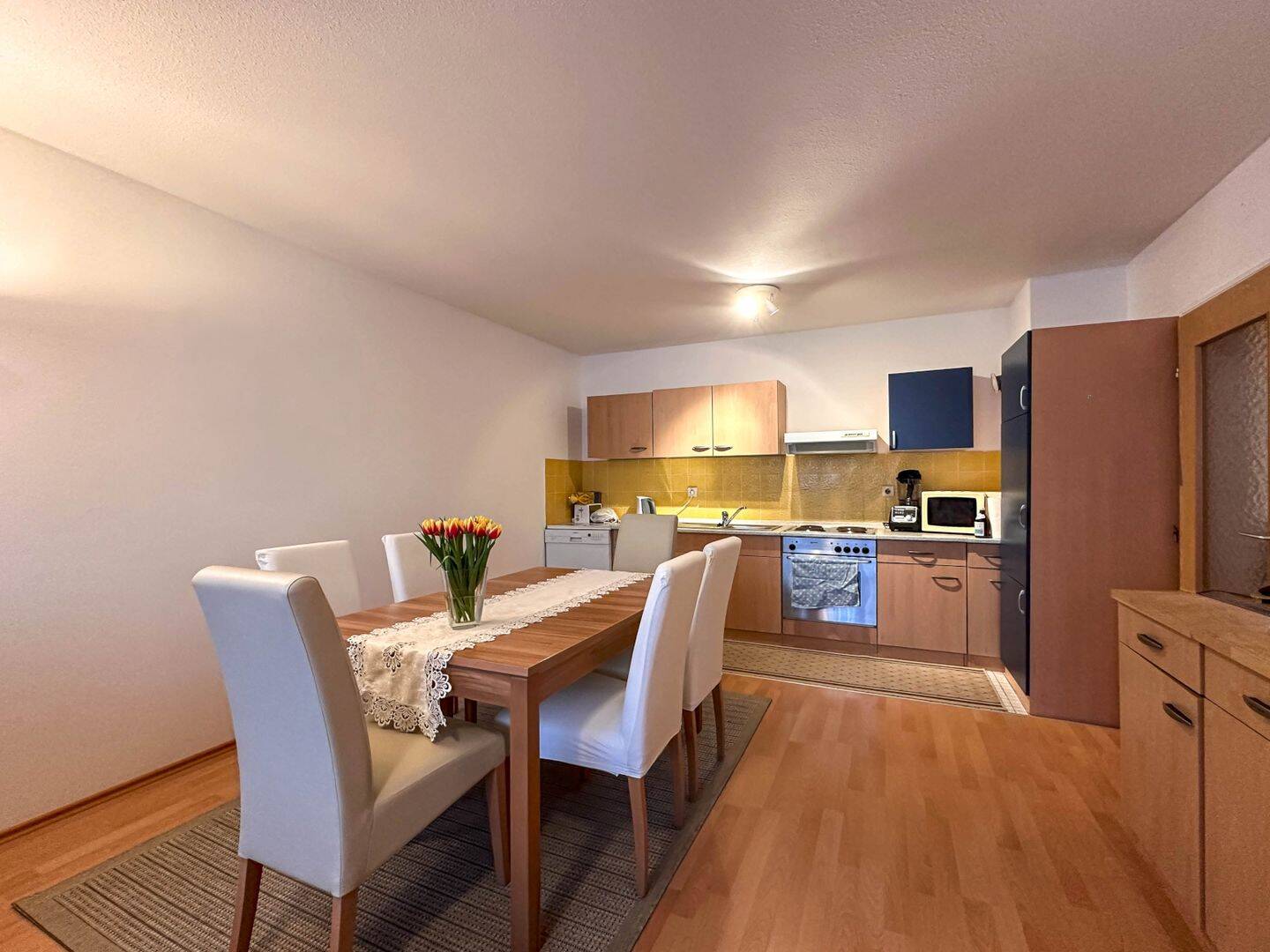 Gepflegte 2-Zimmer-Wohnung mit Balkon und Tiefgaragenstellplatz!, 85635 Höhenkirchen-Siegertsbrunn