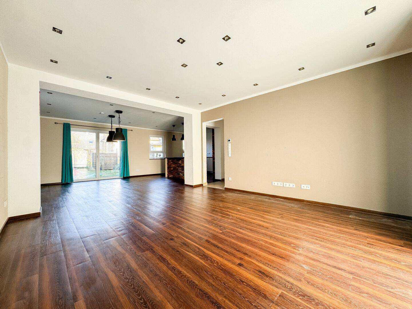 Familienidyll – saniertes Einfamilienhaus mit Garten, 63920 Großheubach