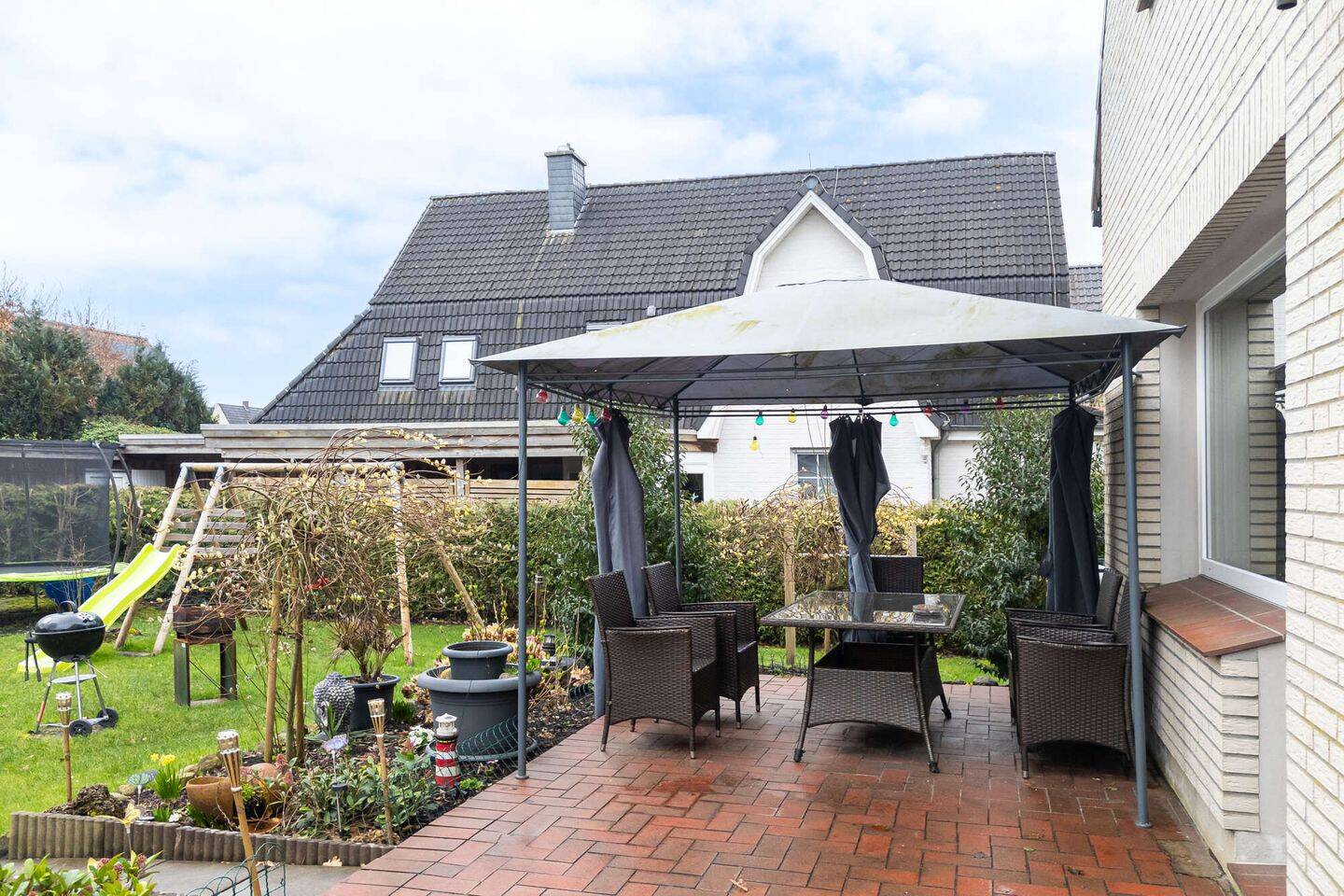Oldenburg: Attraktives Zweifamilienhaus in Toplage mit Garage! Obj.9445, 26127 Oldenburg (Oldb) (Alexandersfeld Bürgerfelde Nadorst)