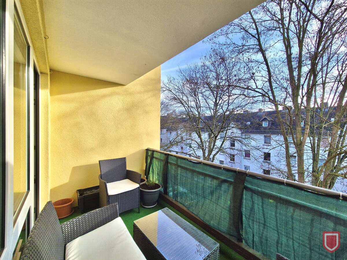 Großzügige 4-Zimmer-Maisonettewohnung mit Balkon, 34127 Kassel