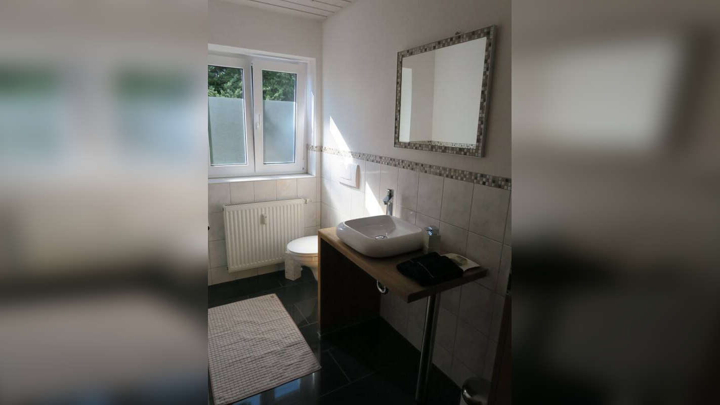 Modern und hell – 4 Zimmer im DG mit Südwest-Balkon, 79189 Bad Krozingen