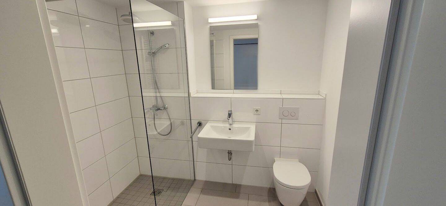 Genießen Sie das Wohnen mit Balkon! Helle 2 Zimmer, Einbauküche + Aufzug + TG-Platz – 52074 Aachen – Vorschaubild 4