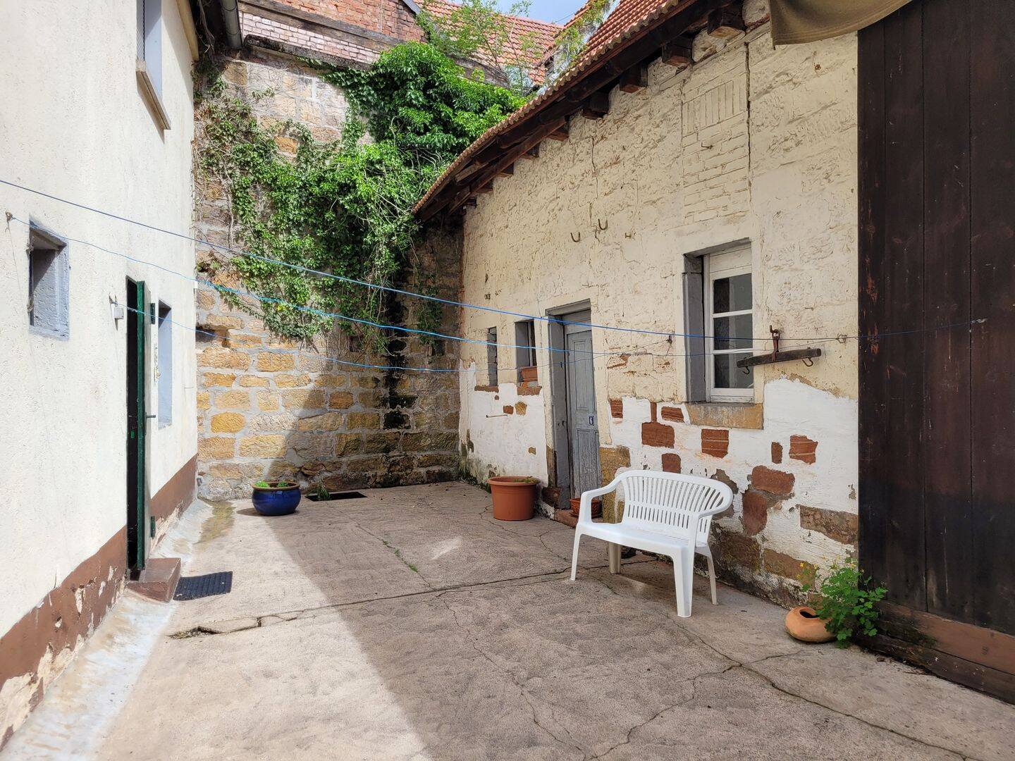 Geräumiges Familiendomizil mit Balkon in Bad Bergzabern, 76887 Bad Bergzabern