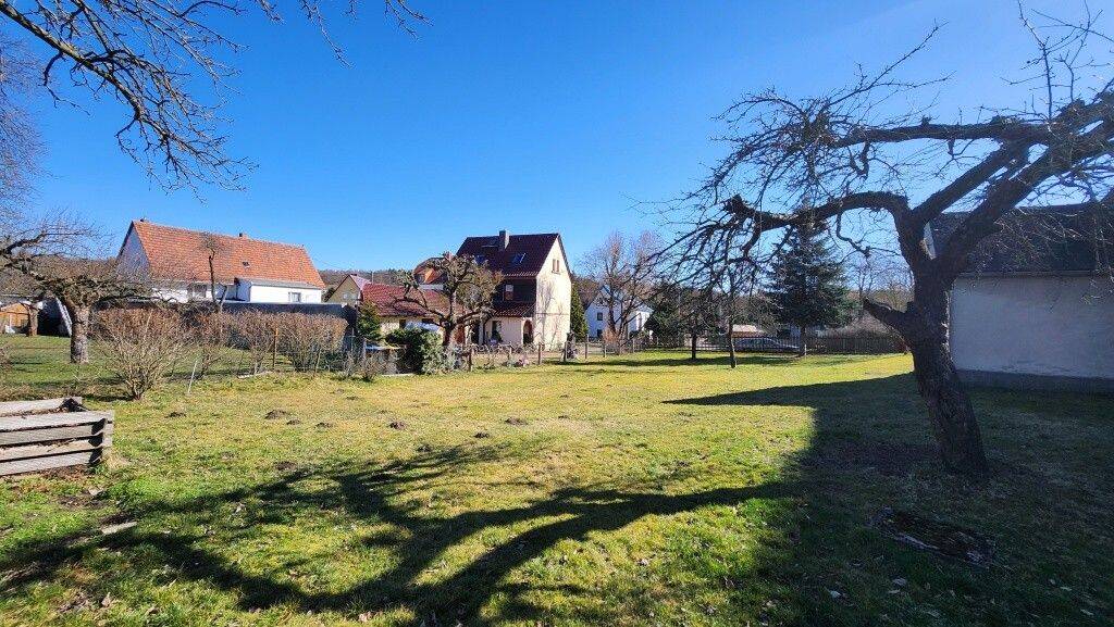Streitwald, Bauernhaus mit Scheune auf 2.584 m² Grundstück, 4654 Frohburg