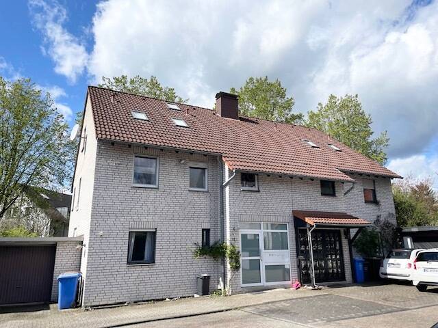 Ruhig wohnen, Sonne genießen: Stilvolle Wohnung mit Balkon in Bestlage von Metzkausen, 40822 Mettmann