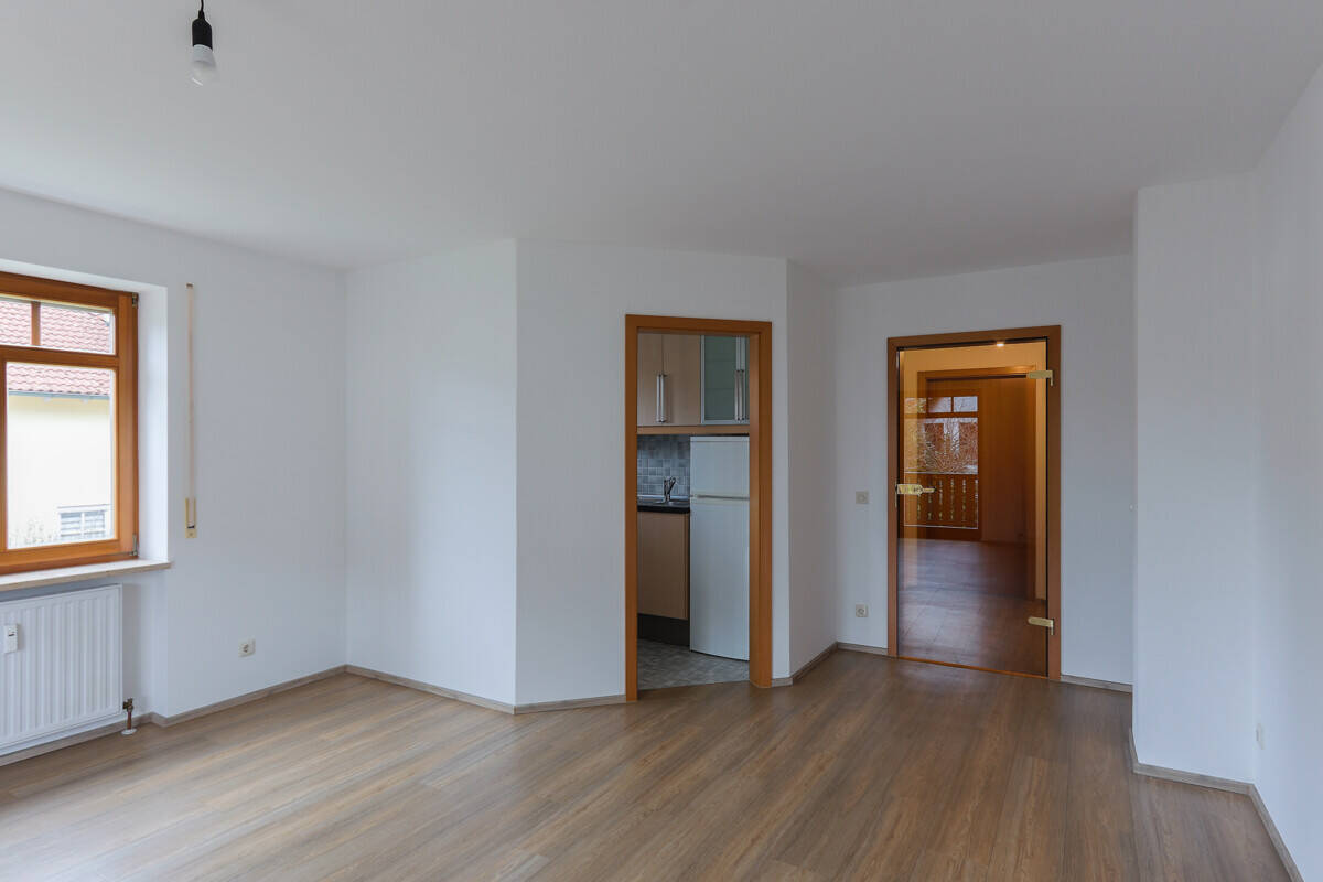 Charmante, lichtdurchflutete 2-Zimmer-Wohnung in Bestlage im Ingolstädter Westen – 85049 Ingolstadt – Vorschaubild 3