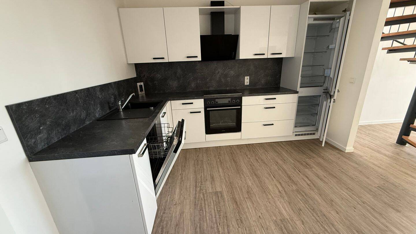 DG-Maisonette inkl EBK / Laminat / Bad mit Fenster + Dusche u.v.m. – Chemnitz – Vorschaubild 4