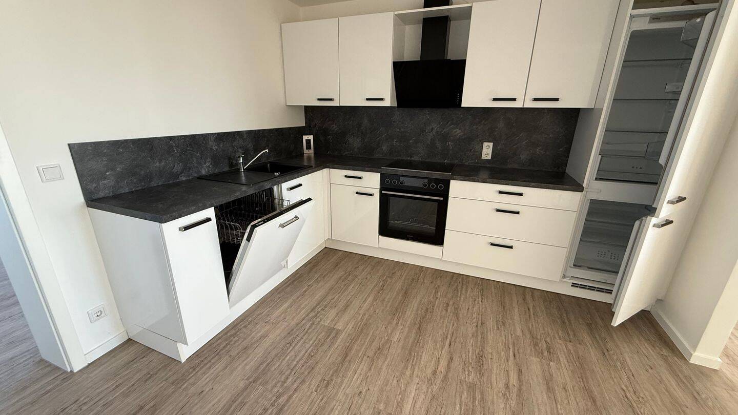 DG-Maisonette inkl EBK / Laminat / Bad mit Fenster + Dusche u.v.m. – Chemnitz – Vorschaubild 5