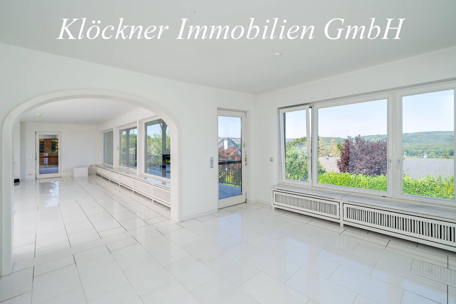 Zur Miete ! Stilvoll modernisierte Villa mit traumhaftem Parkgrundstück in Top Lage, 66129 Saarbrücken