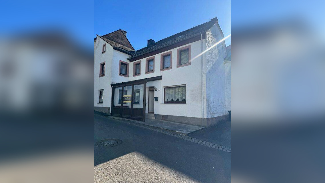 Wittlich-Neuerburg: Charmantes Bauernhaus mit Scheune und Nebengebäuden, 54516 Wittlich
