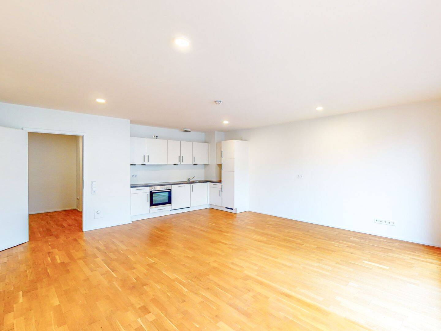2-Zimmer Wohnung mit Balkon, 70173 Stuttgart (Mitte)