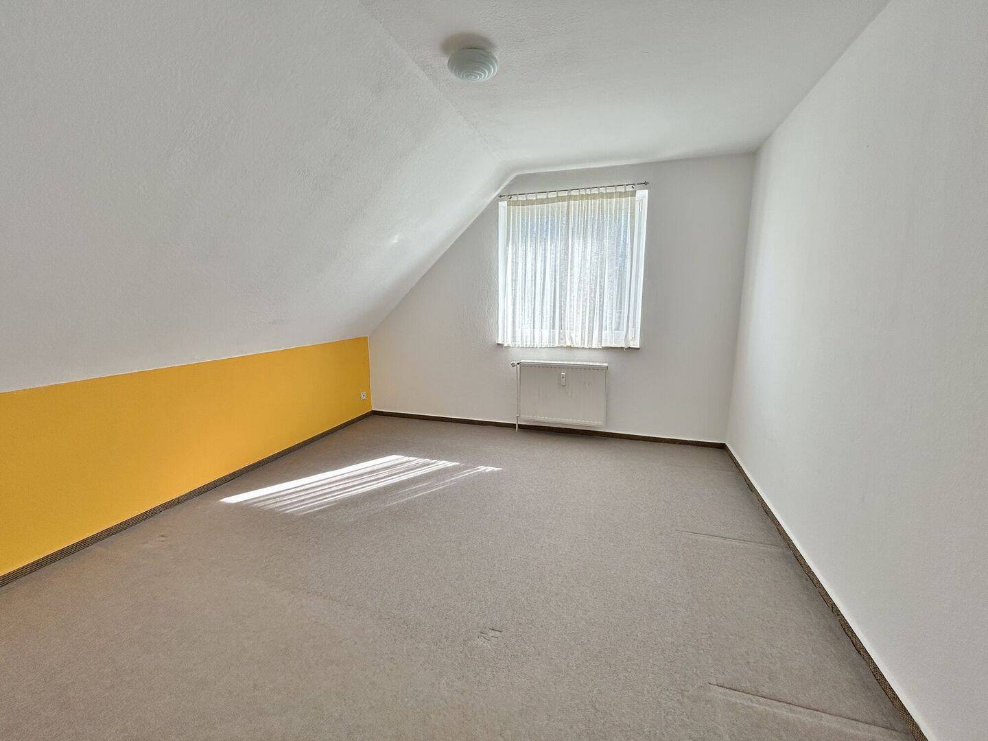 Vielseitig nutzbar – gut geschnitten mit Balkon in Delmenhorst, 27751 Delmenhorst
