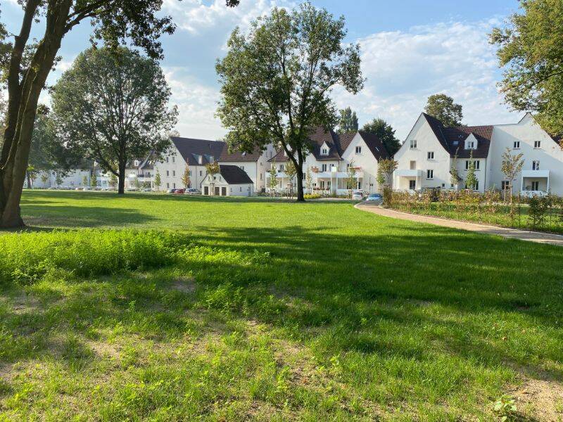schicke Dachgeschosswohnung in Top-Lage ! mit WBS ! – 45891 Gelsenkirchen – Vorschaubild 3