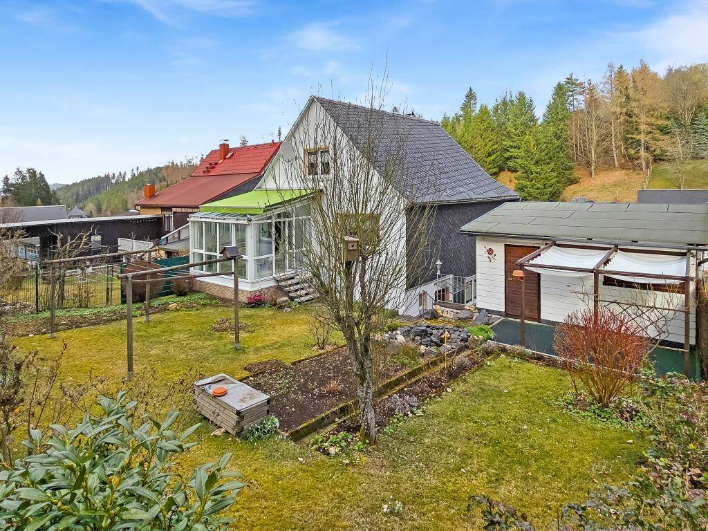 geräumiges Einfamilienhaus mit Ausblick (A1709), 98744 Schwarzatal (Meuselbach)