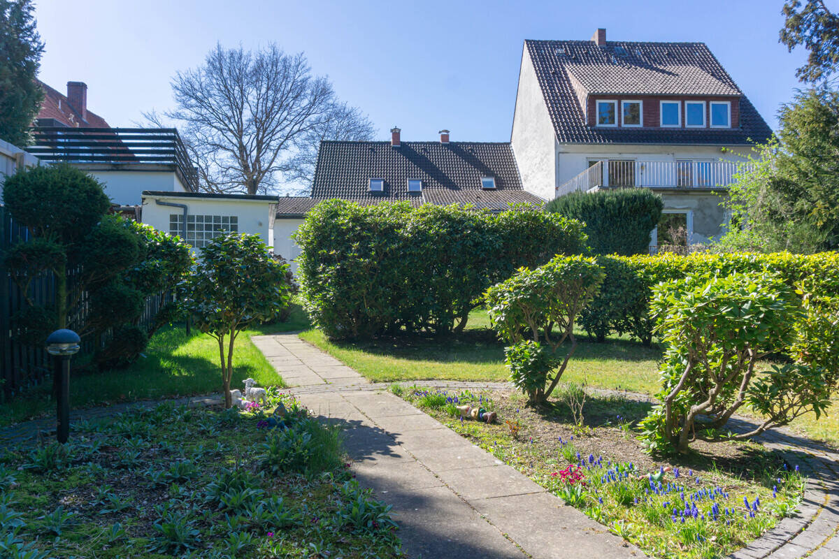 PURNHAGEN-IMMOBILIEN –  Zweifamilienhaus mit Garage in zentraler Wohnlage von Bremen-Blumenthal! – 28779 Bremen – Vorschaubild 3