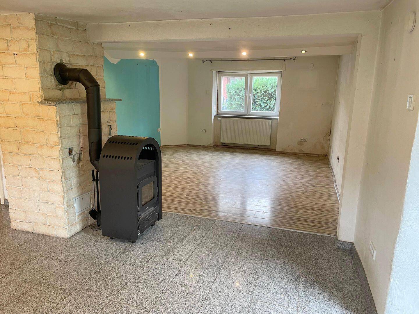 Nanzdietschweiler – Ehemaliges Bauernhaus mit Garage in ruhiger Lage, 66909 Nanzdietschweiler