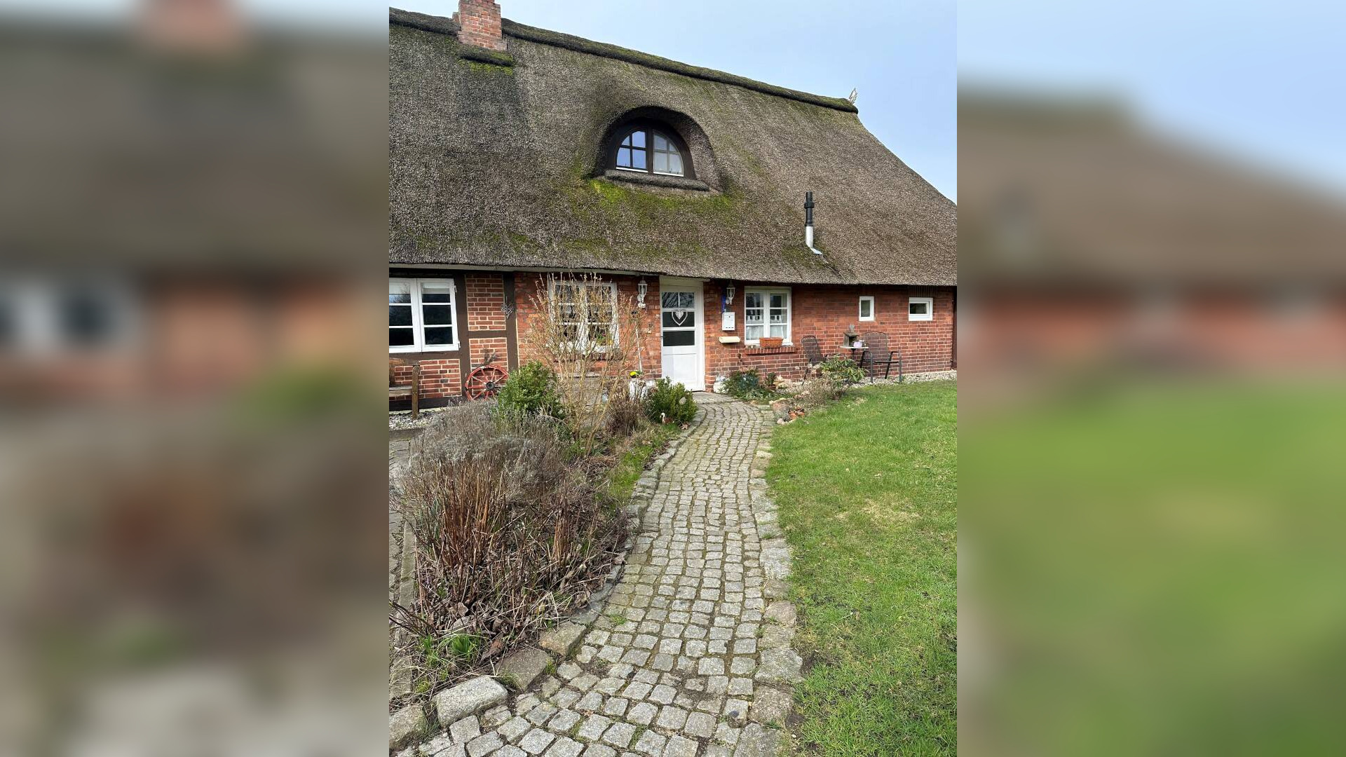 5,9 % Rendite! Vermietetes Reetdachhaus am Elbufer mit Potential, 21395 Tespe