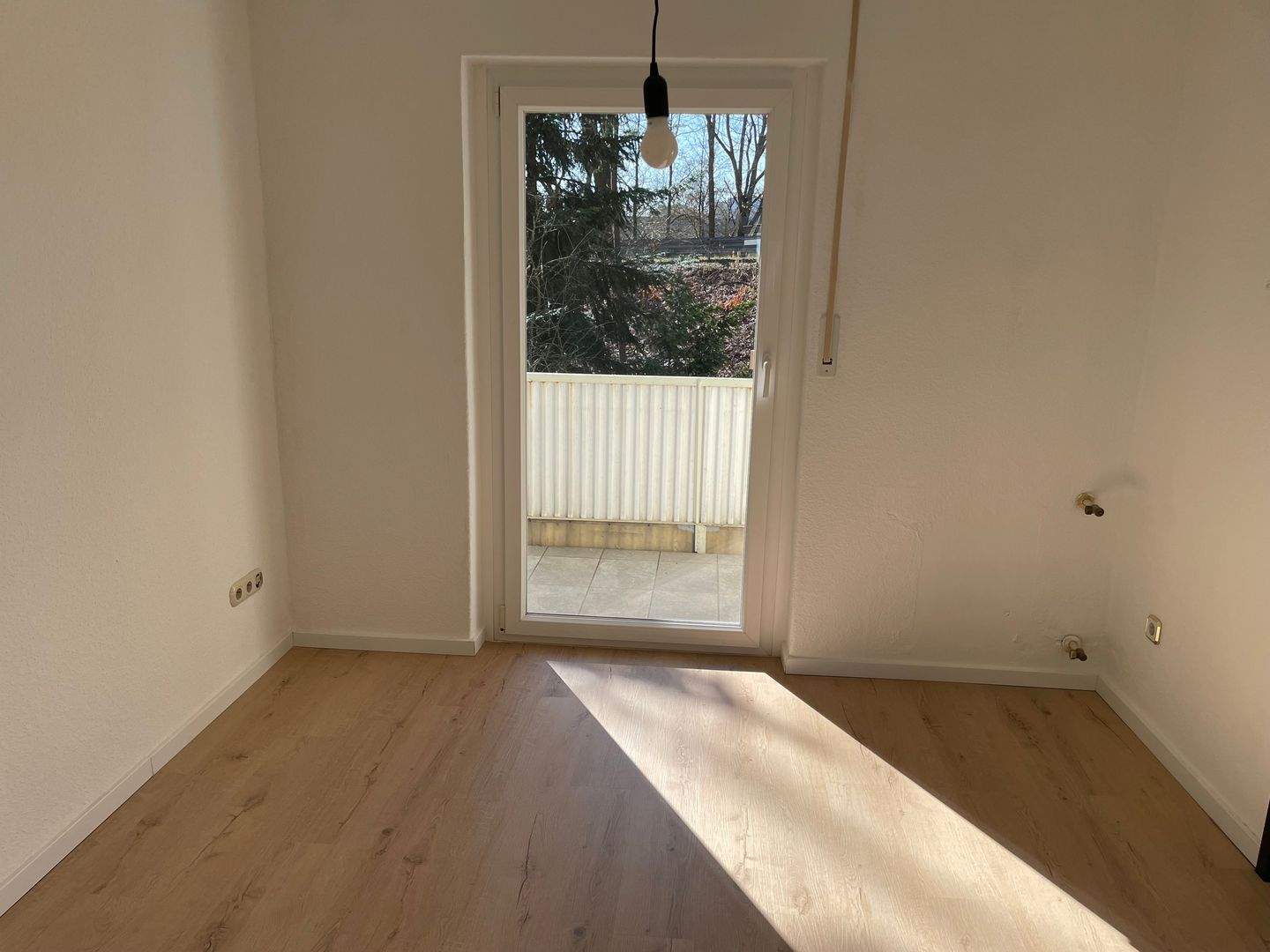 Schöne und günstige 3,5-Zimmer-Eigentumswohnung mit Balkon in Alterlangen – 91056 Erlangen – Vorschaubild 4