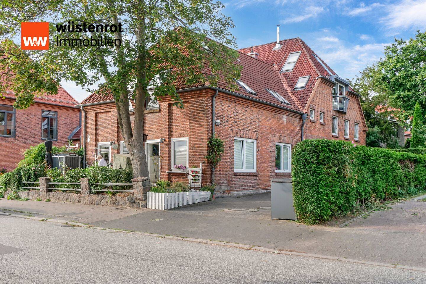 Modernisiertes Altbau-MFH direkt am Nord-Ostsee-Kanal in Kiel Holtenau, 24159 Kiel (Friedrichsort Holtenau Pries Schilksee Wik)