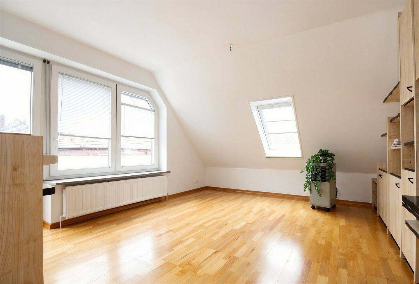 Helle Dachgeschosswohnung im Innenstadtbereich, 26506 Norden