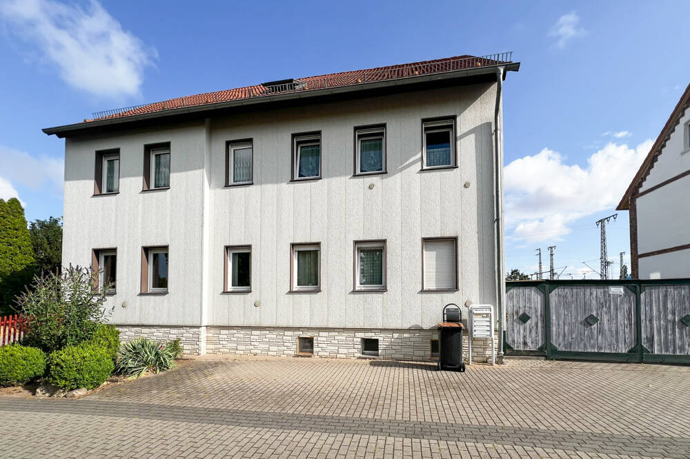 Kleines Mehrfamilienhaus mit zwei bezugsbereiten Wohnungen in Erfurt Daberstedt, 99099 Erfurt