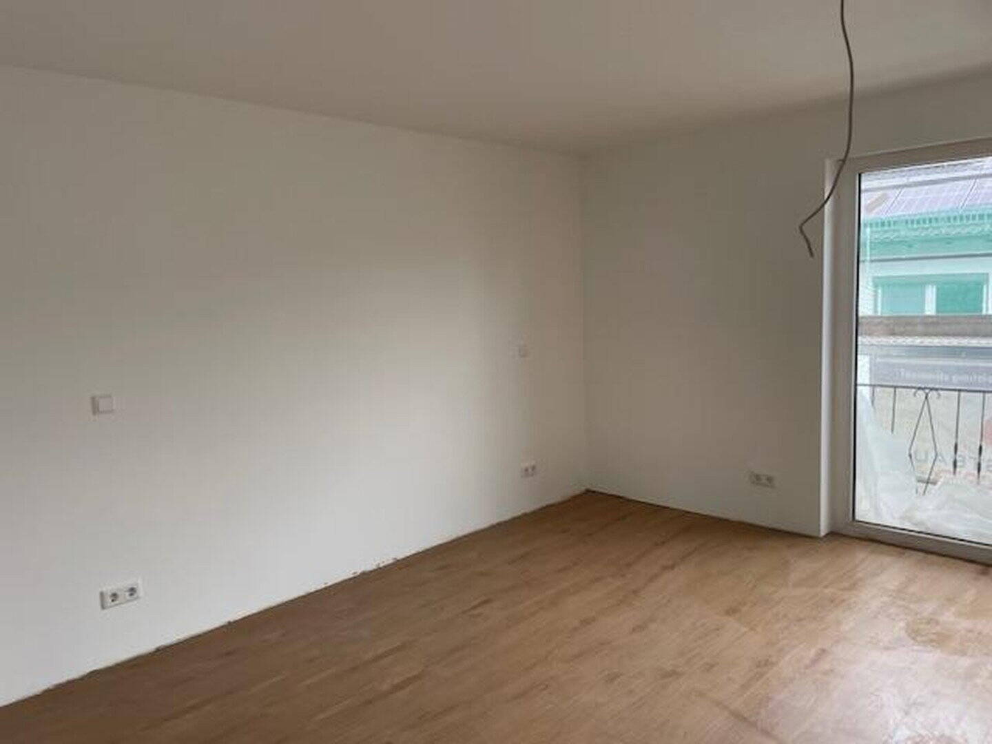 Hochwertig renovierte Wohnung mit 2 Balkonen, Stellplatz & moderner Einbauküche in Rodenbach, 67688 Rodenbach