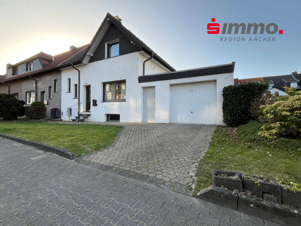 Bezugsfreies Einfamilienhaus mit Garage Nähe Freibad, 52134 Herzogenrath