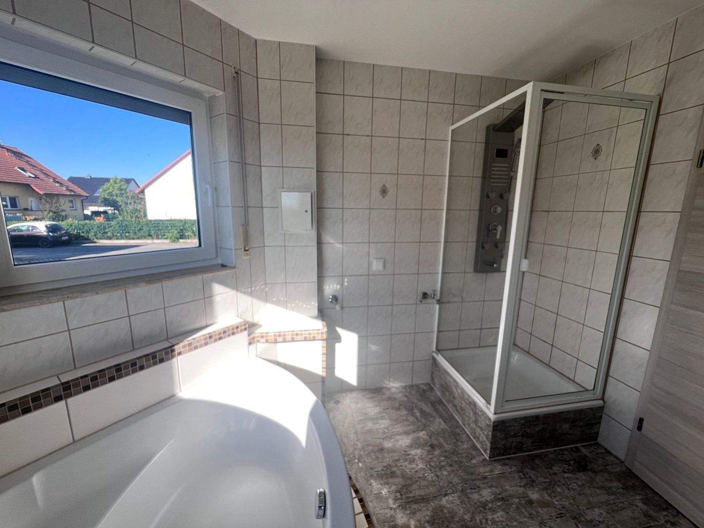 3 Zimmer, Balkon, eigener Garten, PKW-SP mgl., 4668 Grimma