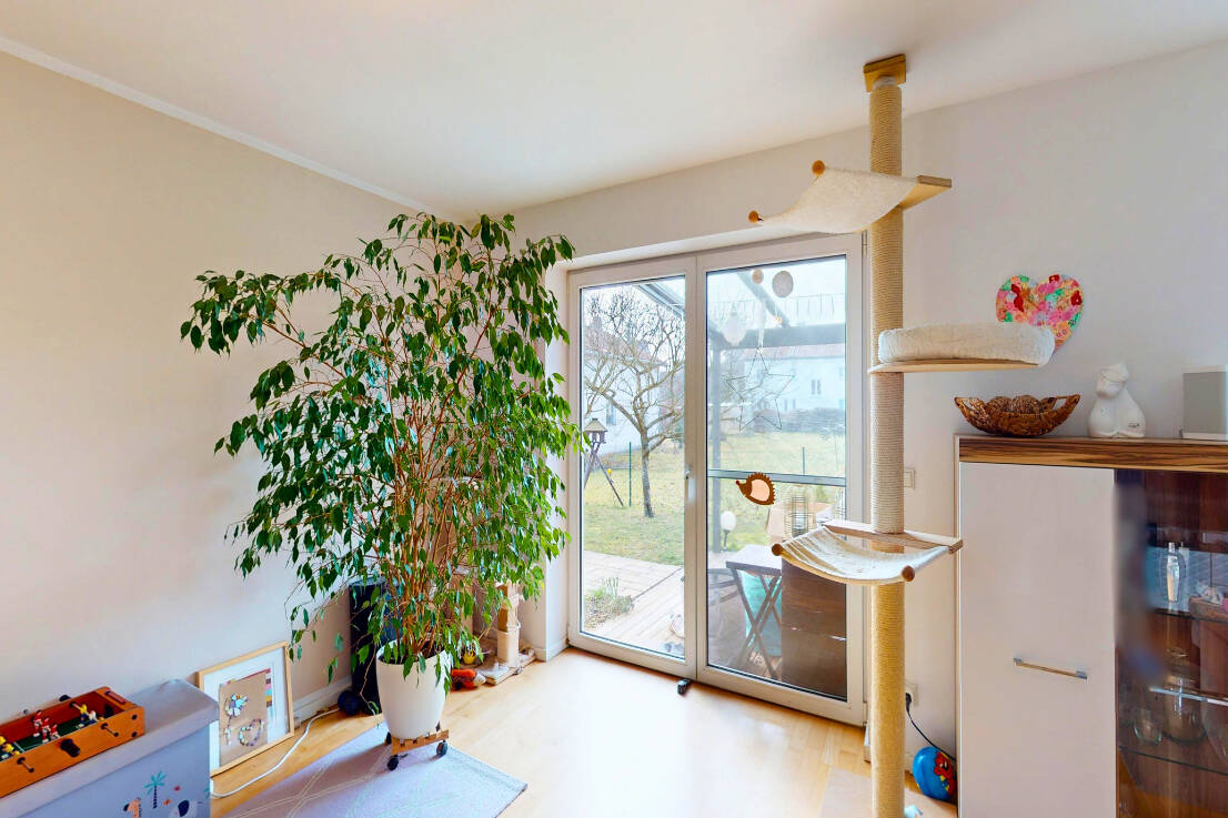 ** Familien aufgepasst: Reihenendhaus mit großem Garten, Südterrasse & 2 Garagen **, 85139 Wettstetten