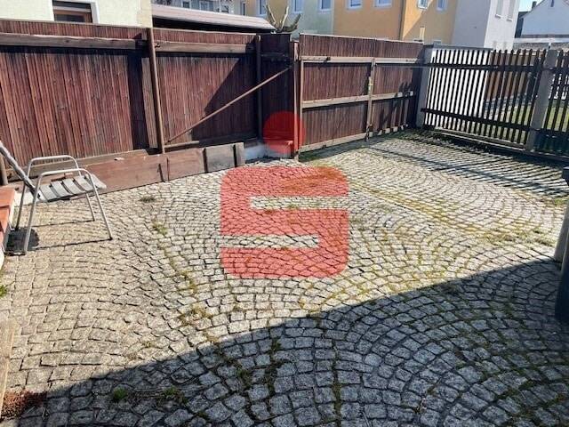 image-72330589