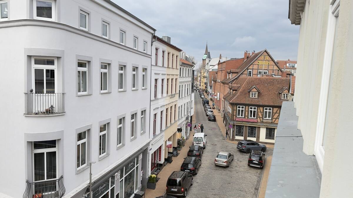Hier fängst Du morgens mit einem echten Stadtbild an – Schelfstadt – Altstadt – 2. OG, 19055 Schwerin
