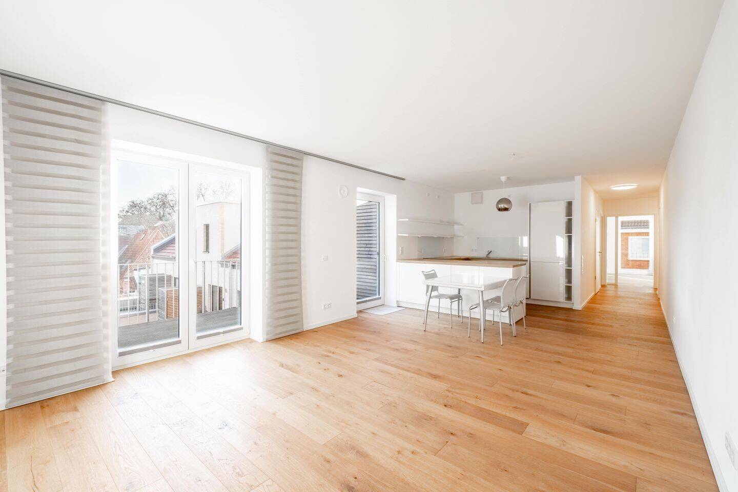 Neuwertige barrierearme 4 Zimmer-Wohnung mit Traum-Balkon inmitten der Altstadt, 23552 Lübeck (Innenstadt)