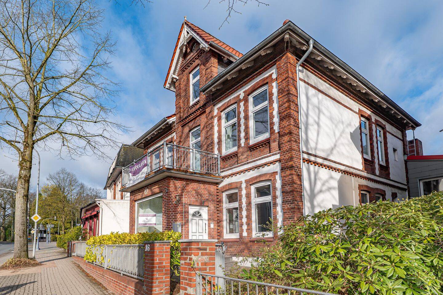 Provisonsfrei! Ob als Einfamilienhaus oder für Ihr Büro, hier ist massig Platz., 21614 Buxtehude