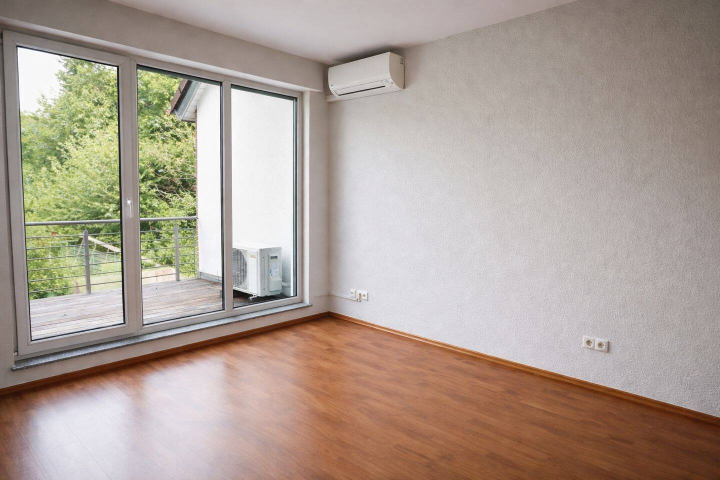 Exklusives Townhouse in sehr guter Lage! Vollklimatisiert und neue EBK – Nähe der ISD, 40474 Düsseldorf (Golzheim Lohausen Pempelfort Stockum)
