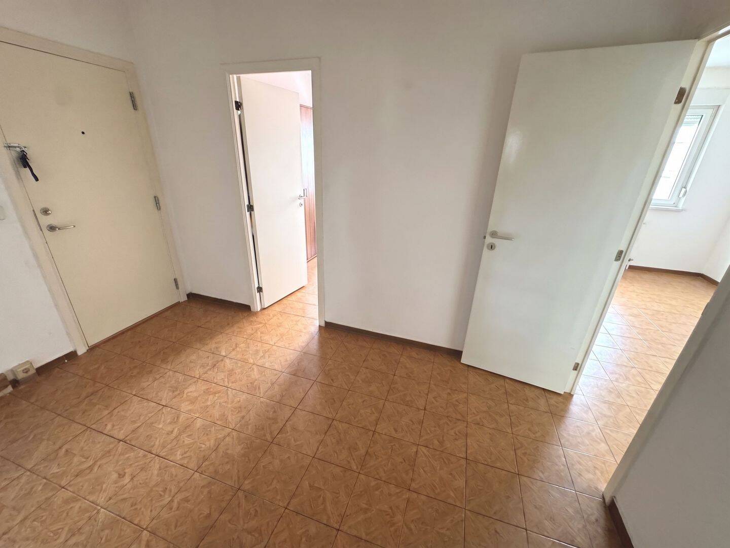 Vermietete 3-Zimmer-Wohnung mit Balkon im Rostocker Stadtteil Toitenwinkel – 18147 Rostock – Vorschaubild 3
