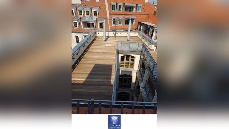 Exklusive Wohnung am Neumarkt! Große Dachterrasse, traumhafter Blick, Kamin, Lift!, 1067 Dresden (Friedrichstadt Innere Altstadt Wilsdruffer Vorstadt/Seevorstadt-West)