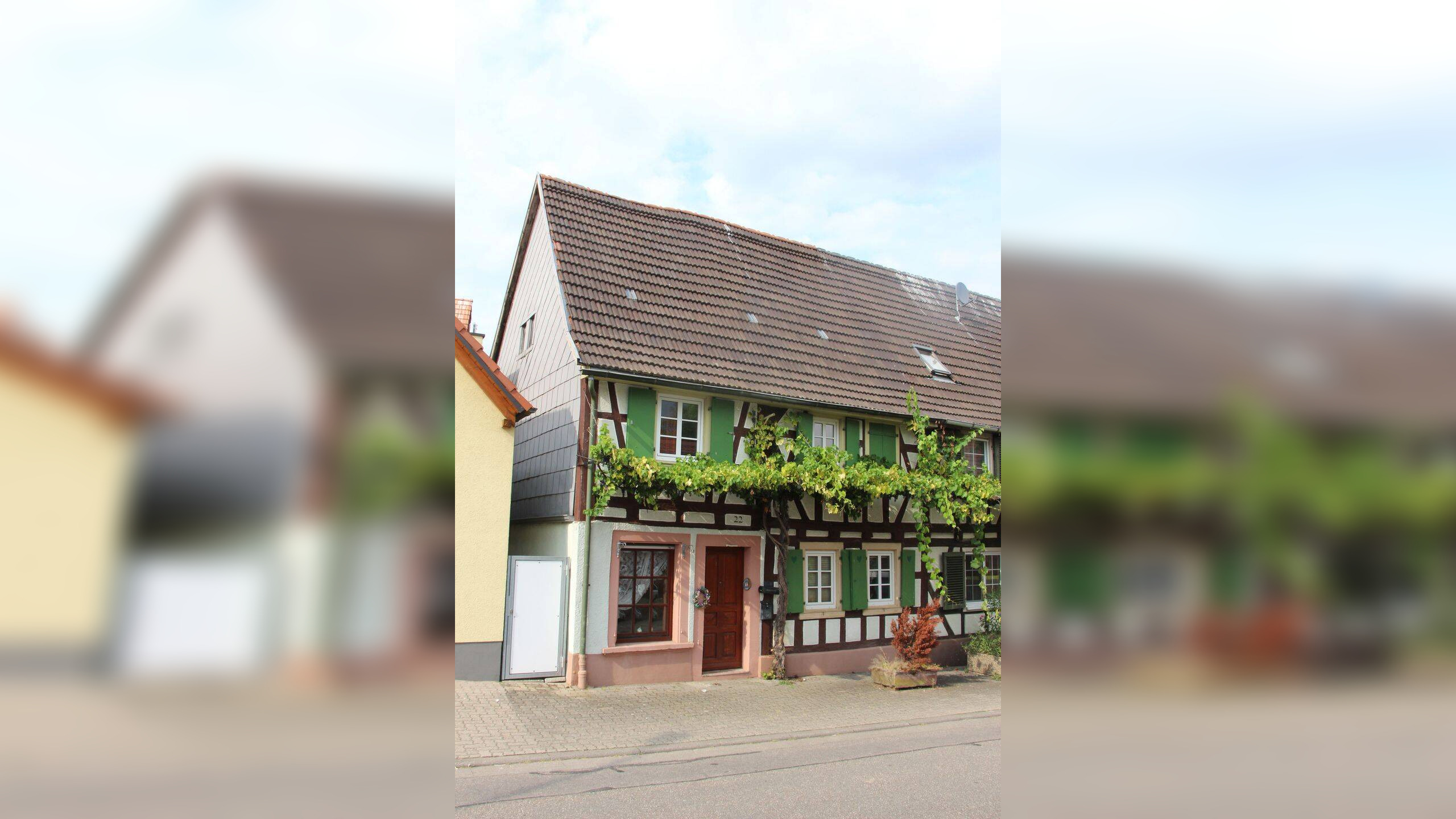 Schnuckeliges Bauernhaus für (Selber)Macher im historischen Ortskern von Winden, 76872 Winden