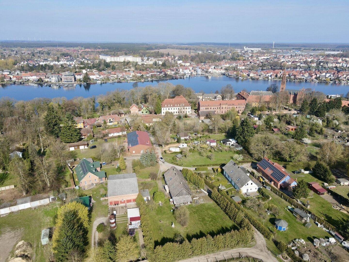 Seltenheit: Großzügiges Grundstück mit altem Bauernhaus mit Entwicklungspotenzial, in Malchow, 17213 Malchow
