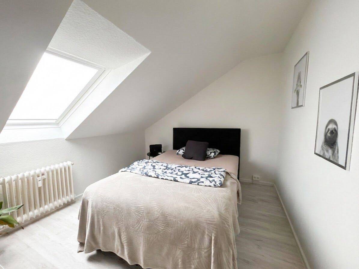 Charmante 3 Zimmer-Dachgeschosswohnung in Wehrda, 35041 Marburg