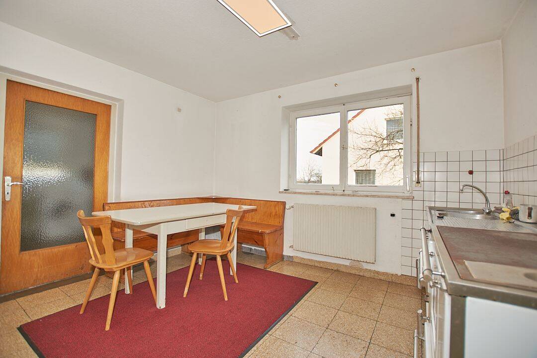 Großes Wohnhaus mit Nebengebäude, großes Grundstück, 89584 Ehingen (Donau)