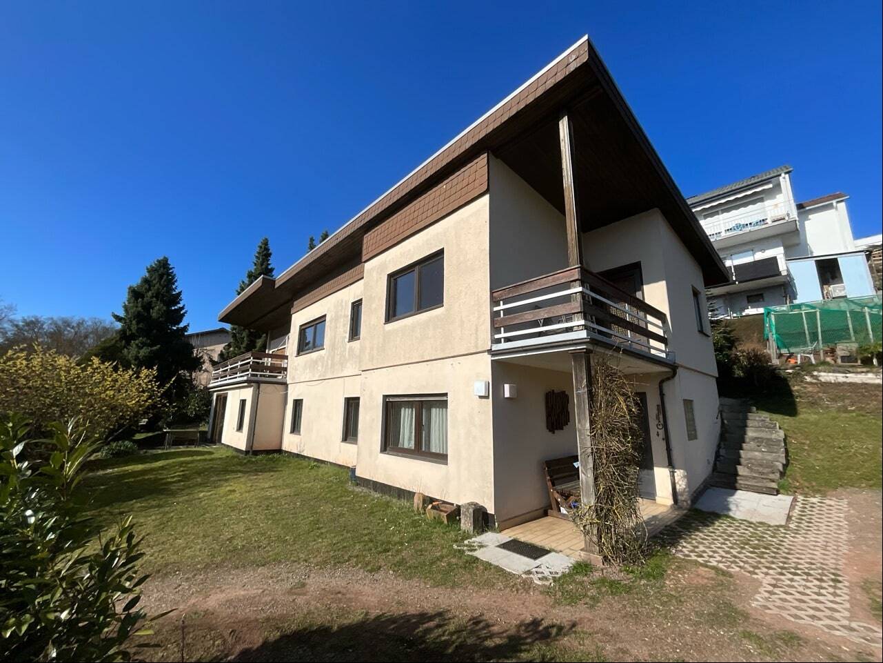 Ihr neues Zuhause für die Familie – Einfamilienhaus mit Traumgrundstück in Marburg-Wehrshausen, 35041 Marburg