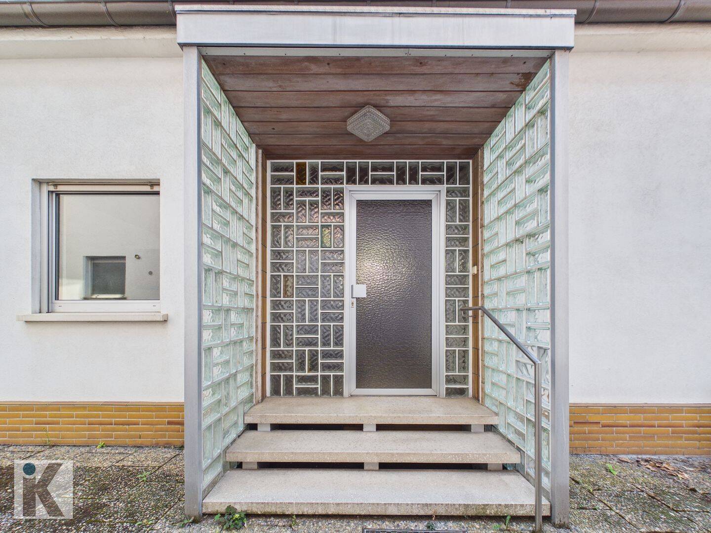 Solides Einfamilienhaus mit Entwicklungspotenzial in guter Lage, 67063 Ludwigshafen am Rhein (Friesenheim/Nord)