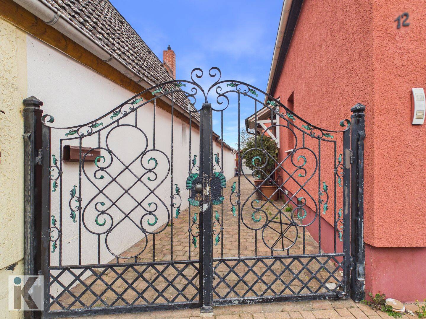 Charmantes Einfamilienhaus mit großzügiger Wohnküche und Terrasse – 67063 Ludwigshafen am Rhein – Vorschaubild 3