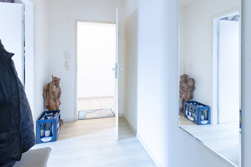 Kerpen-Horrem: Vermietete 2-Zimmerwohnung mit modernisiertem Badezimmer und Stellplatz, 50169 Kerpen